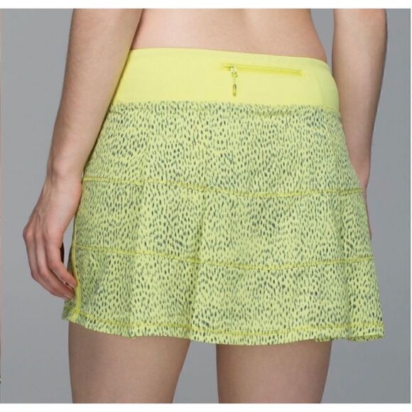 Lululemon Pace Rival Skirt II 
Dottie Dash Clarity Yellow Black / Clarity Yellow - Picture 1 of 6